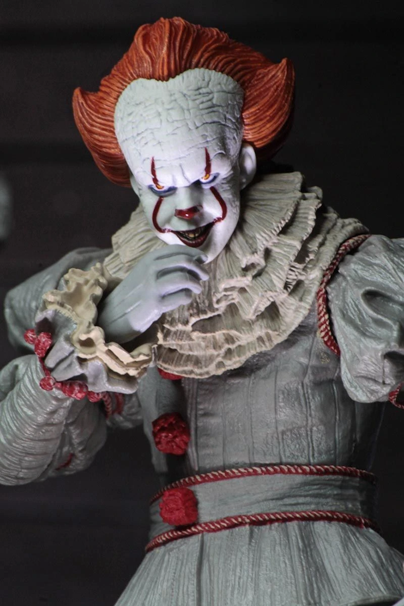 NECA IT - Ultimate Pennywise Actionfigur (2017 Movie) – Bild 5